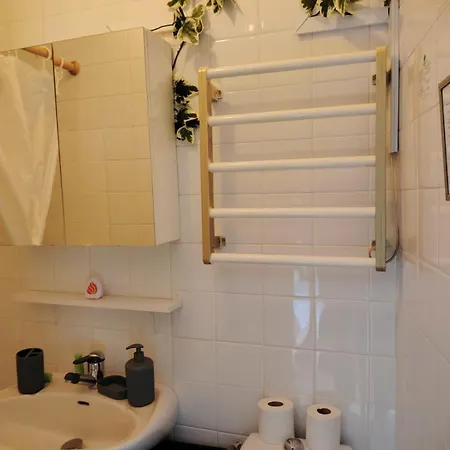 N1 Combes Apartment